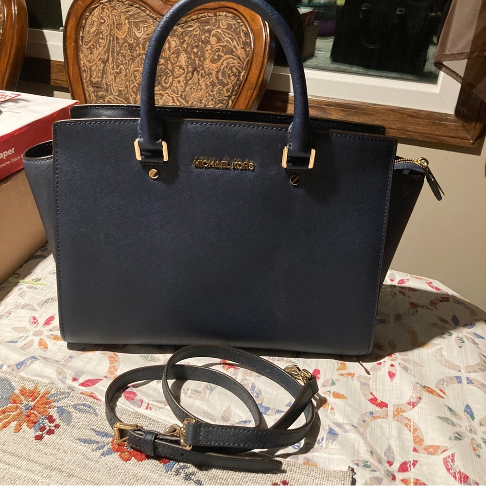 Michael Kors Selma Handbag/shoulder bag/ Crossbody bag.